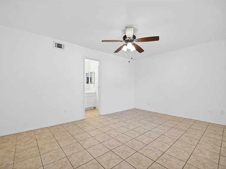 6001 Reims Rd #802 — Photo 19