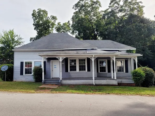 206 S Oak St, Mc Cormick, SC 29835