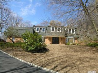 308 Old Mill Rd, Saint James, NY 11780