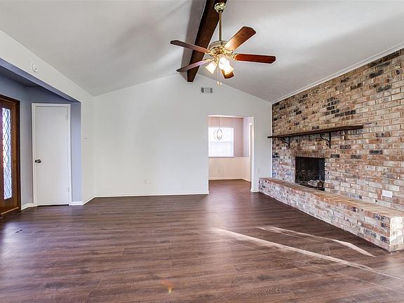 2nd image of 4006 Glenrose Dr