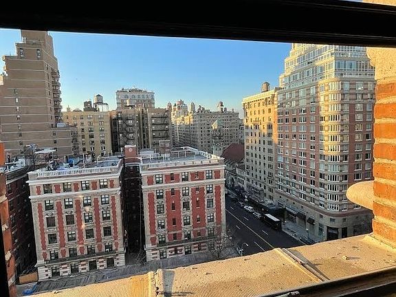 2nd image of 2350 Broadway #1019