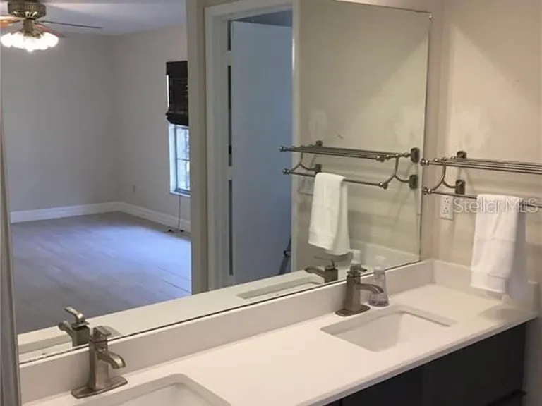 1353 Sawgrass Ct — Photo 7