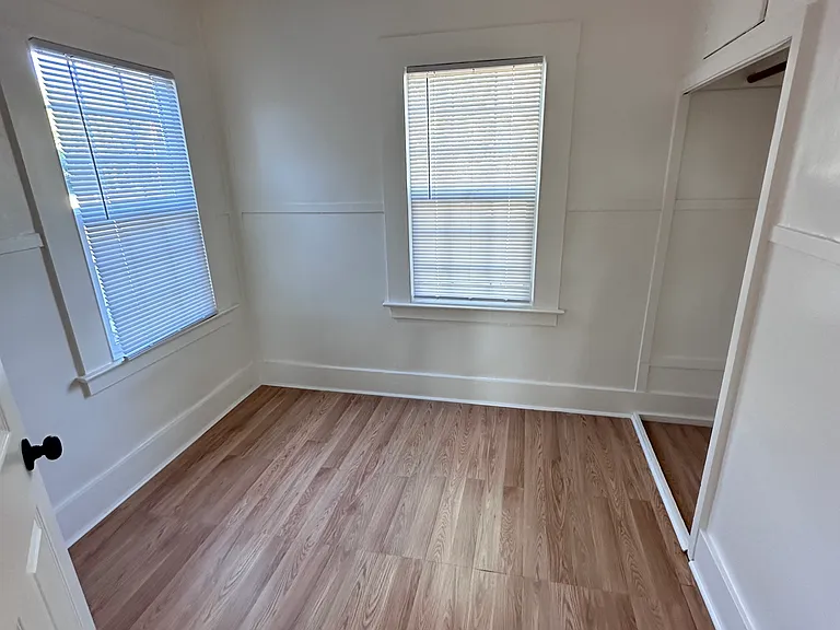 1730 McKinley Ave — Photo 7