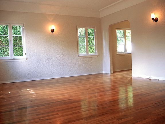 2nd image of 1226 N Havenhurst Dr APT 6