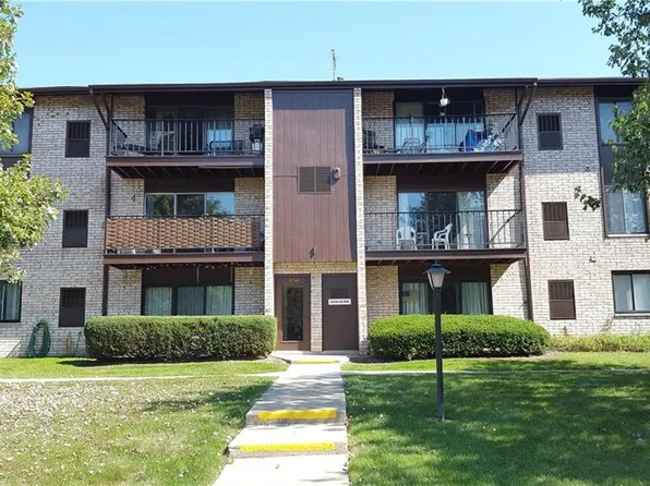 16340 Heather Ln #F101, Middleburg Heights, OH 44130