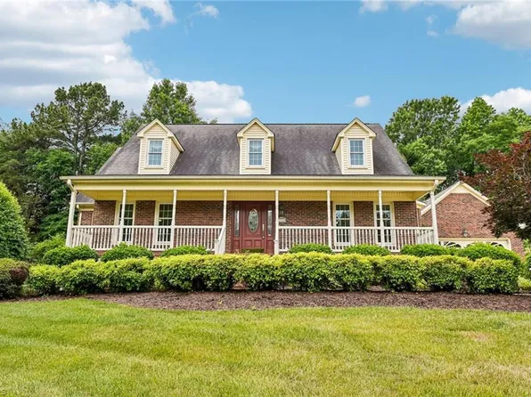 110 Running Brook Dr, Elon, NC 27244