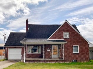 805 Banfield Ave, Toronto, OH 43964