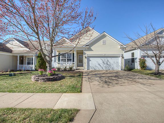 3rd image of 152 Bridgewater Cir