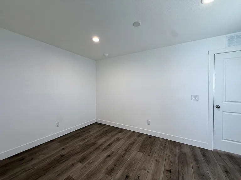 2060 N Center St #410 — Photo 8