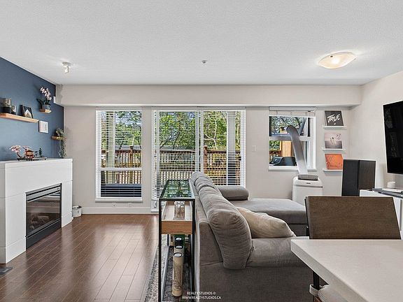 4th image of 15735 Croydon Dr #215