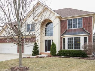 713 Goldenrod Ct, Crystal Lake, IL