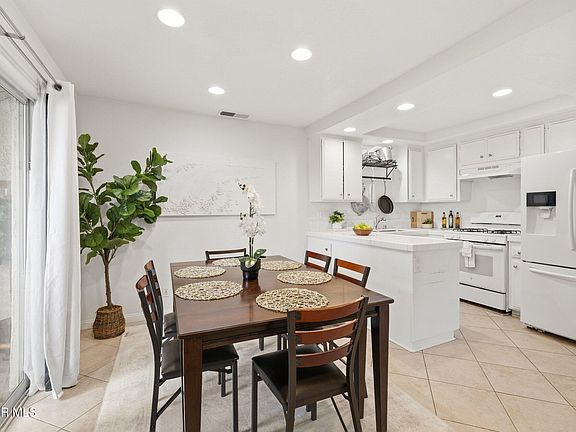 5th image of 697 Evergreen Ln