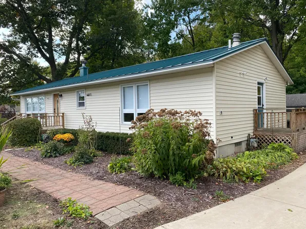233 N Westwood Ave, Fremont, MI 49412
