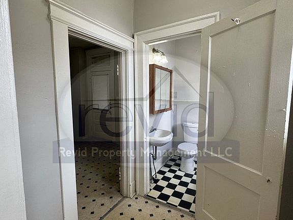 4th image of 1530 Monroe Ave #12