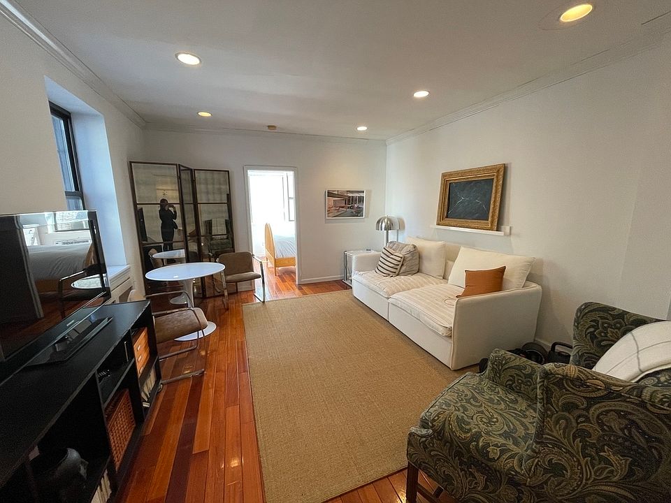 1st image of 174 E 82nd St #5B