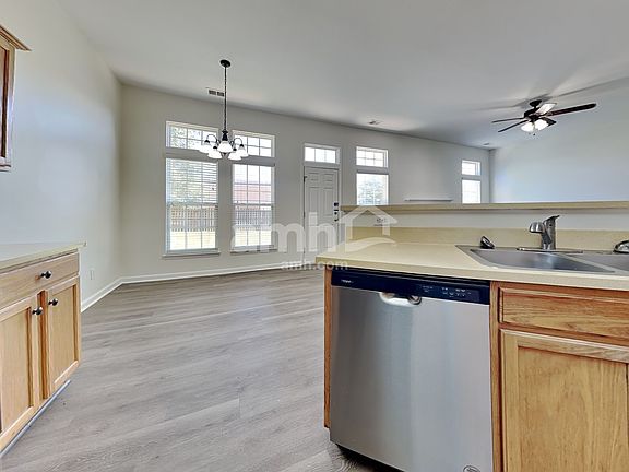 3rd image of 3524 Stoney Garden Dr