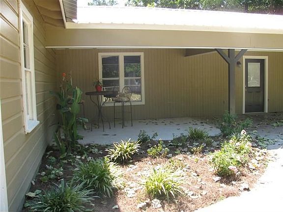 2nd image of 802 Garland St