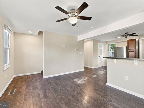 5th image of 803 Maple Ln