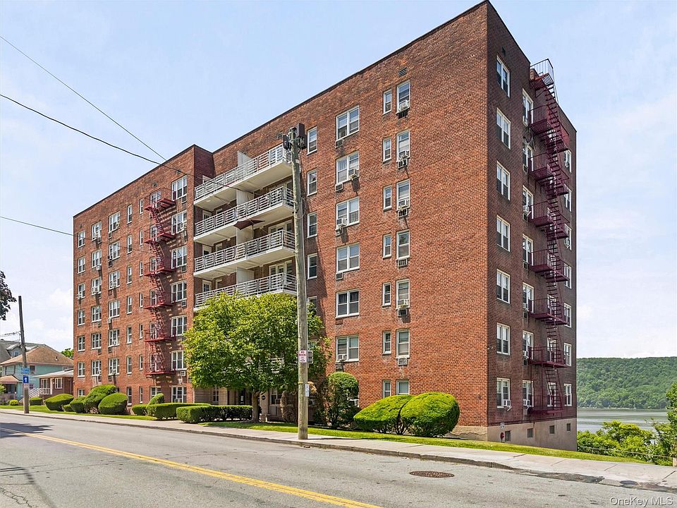 1st image of 679 warburton Avenue #2R