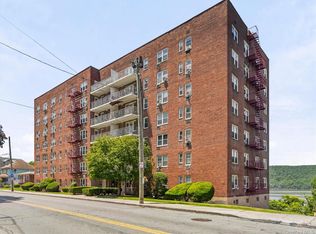 679 warburton Avenue #2R, Yonkers, NY 10471