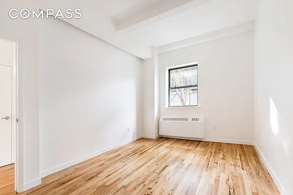 Rented by Compass | media 23