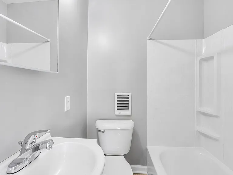 2103 W Tioga St #A101 — Photo 5