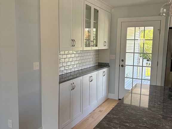 4th image of 74 Mulberry Lane #5