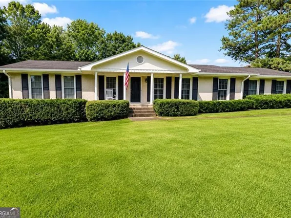 1900 Tara Cir, Douglasville, GA 30135