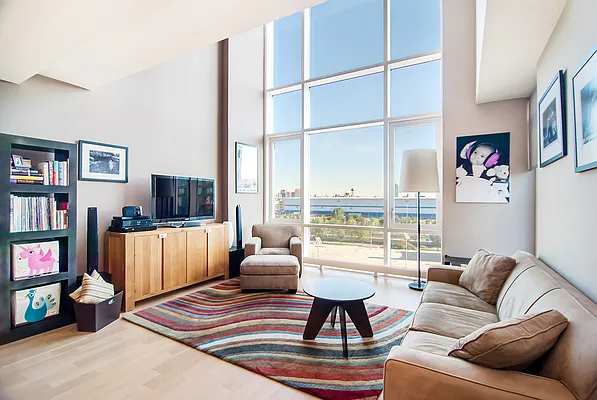 Rented by CORE | media 24