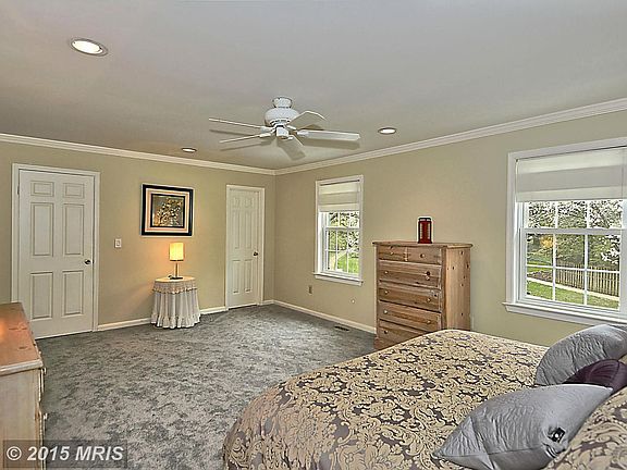 4th image of 9813 Campbell Dr