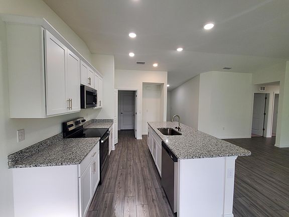 5th image of 444 NE 2nd Pl