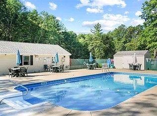 30 Olde Country Village Rd, Londonderry, NH 03053