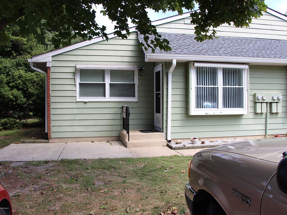 1st image of 9A Salem Dr