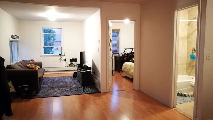 Rented by Winzone Realty Inc | media 32