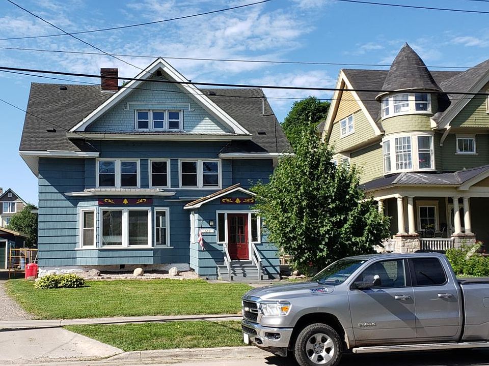 1st image of 320 E Spruce St #3