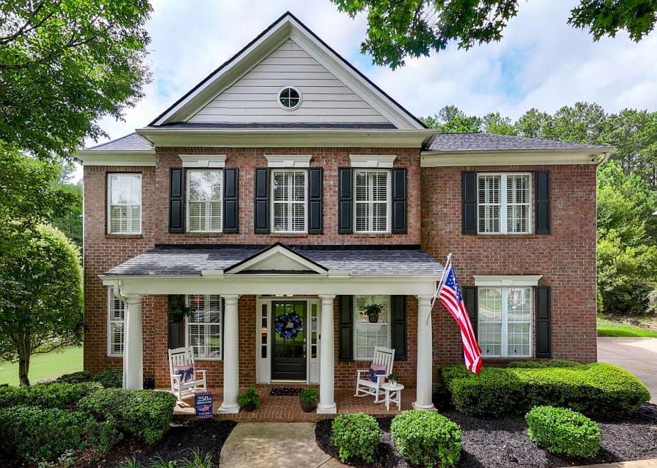 1st image of 243 Chadwyck Ln