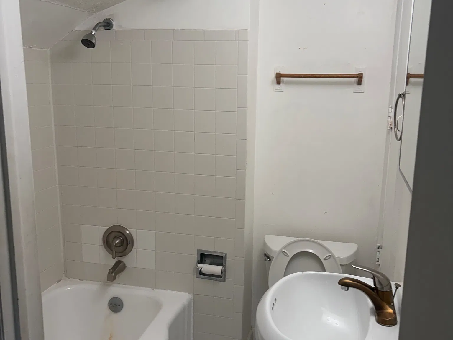 10905 Hackney Dr — Photo 2