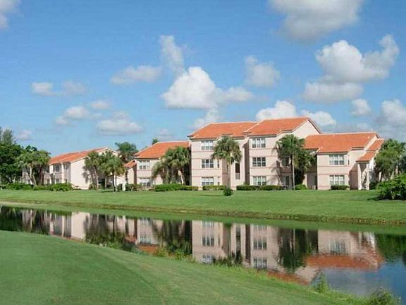 2nd image of 3400 Pinewalk Dr N APT 916