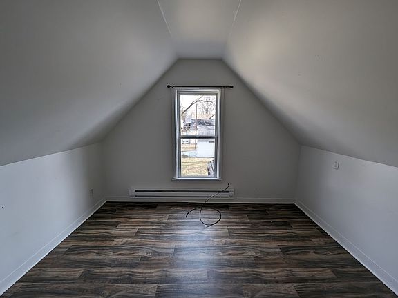 4th image of 1702 Marine St #B