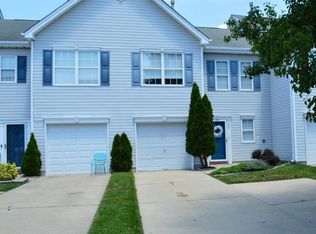 23 Sawgrass Ct, Blackwood, NJ 08012