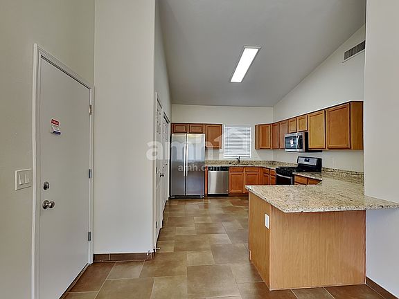 4th image of 447 E Camino Limon Verde