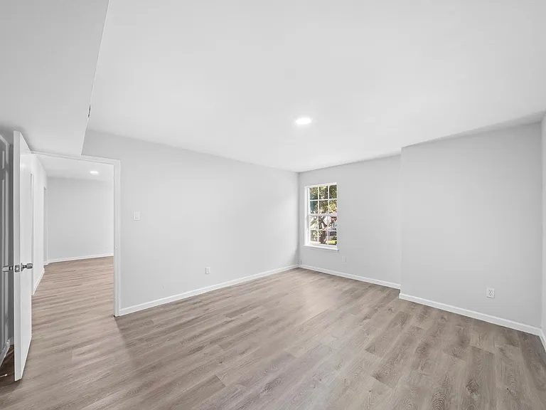 353 N Post Oak Ln #729 — Photo 18