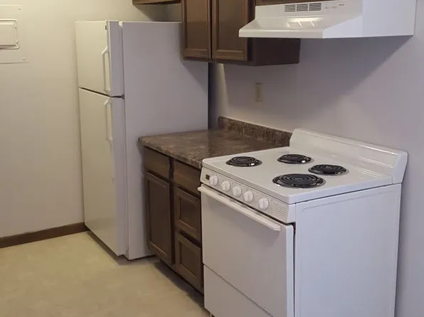 Le Chateau, 733-747 Russell Rd #747-30, Waterloo, IA 50701