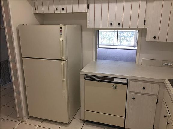 4th image of 1330 Glen Oaks Dr E Unit 167D