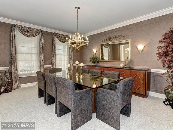5th image of 407 Creek Valley Ln