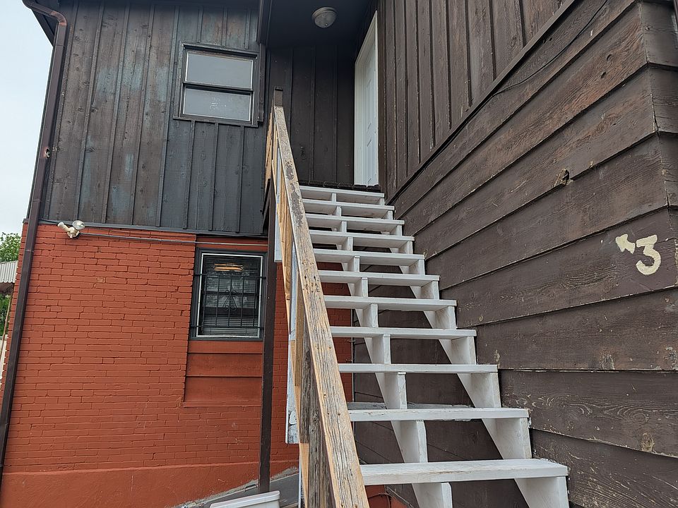 1st image of 509 Broadway Ave APT 3