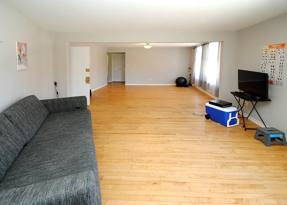 1st image of 4128 N Lincoln Ave #518