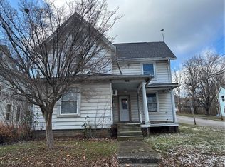 705 9th St SW, Massillon, OH 44647