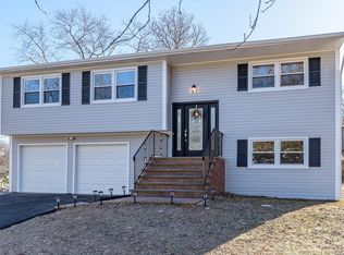36 Poet Dr, Matawan, NJ 07747