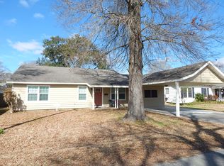 2318 3rd St, Port Neches, TX 77651